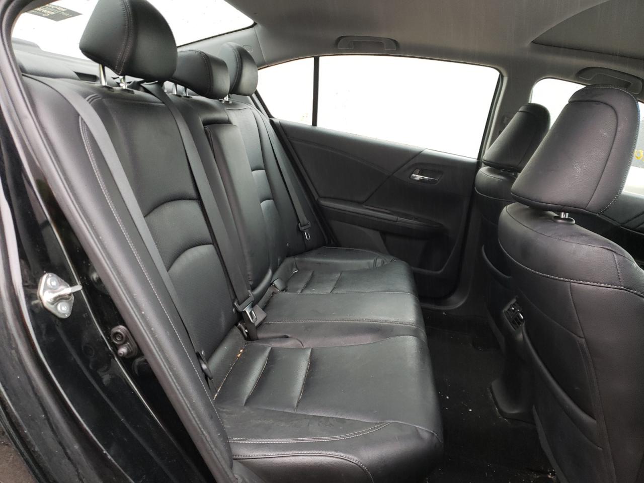 Photo 6 from auction – 2015 HONDA ACCORD EXL with VIN 1HGCR2F83FA133030