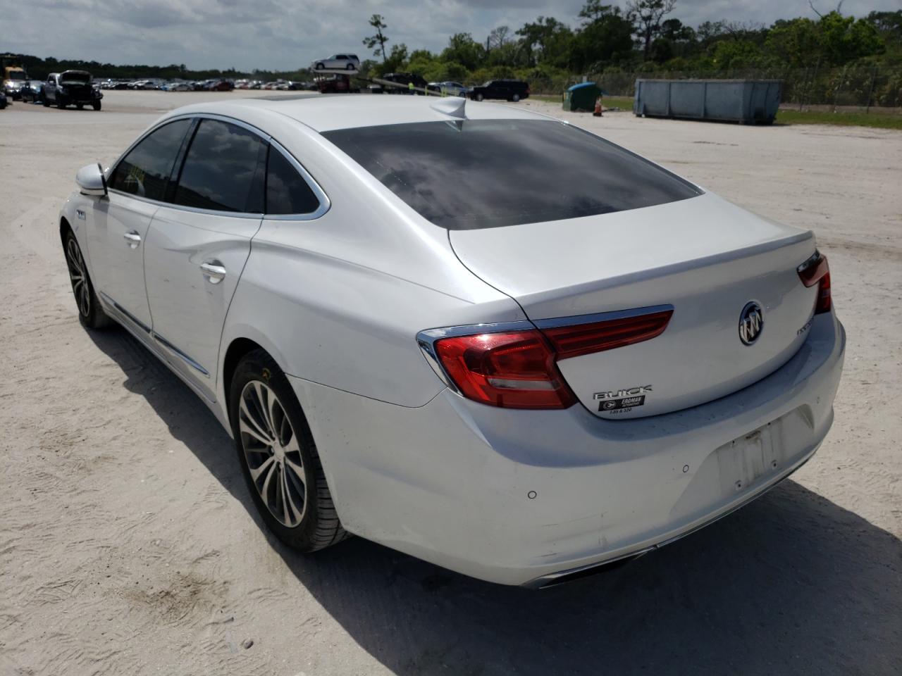 Photo 3 from auction – 2017 BUICK LACROSSE E with VIN 1G4ZP5SS8HU137492