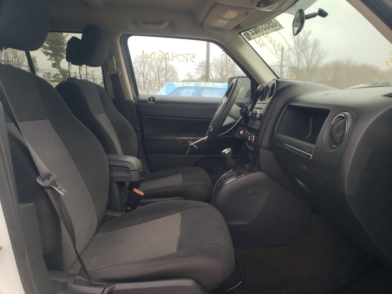 Photo 5 from auction – 2015 JEEP PATRIOT SP with VIN 1C4NJRBB9FD354414