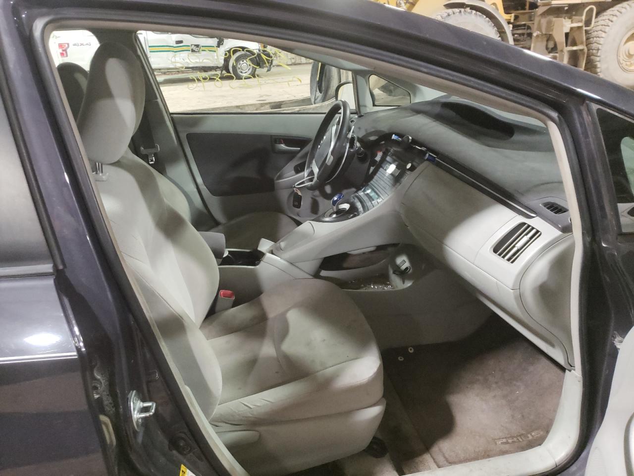 Photo 5 from auction – 2010 TOYOTA PRIUS with VIN JTDKN3DU6A0048600