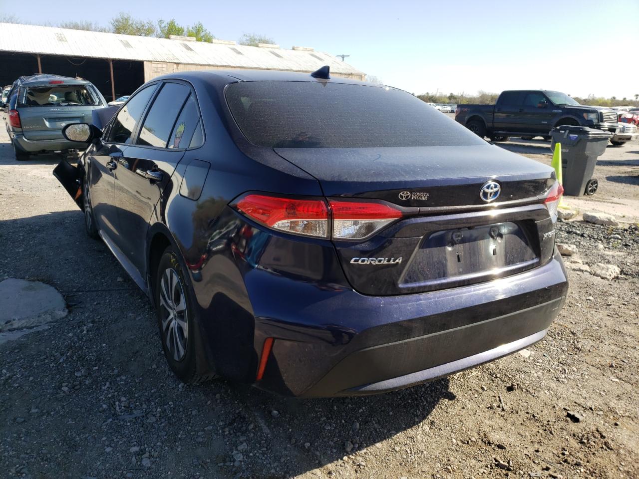Photo 3 from auction – 2021 TOYOTA COROLLA LE with VIN JTDEAMDE0MJ008003