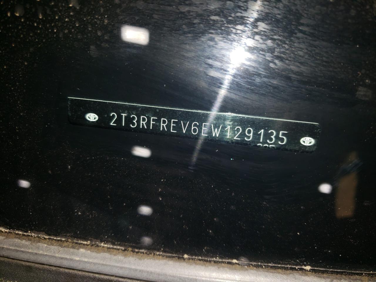 Photo 10 from auction – 2014 TOYOTA RAV4 XLE with VIN 2T3RFREV6EW129135