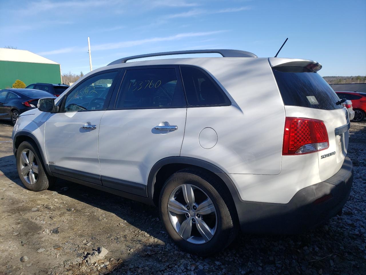 Photo 3 from auction – 2012 KIA SORENTO EX with VIN 5XYKUDA25CG291484