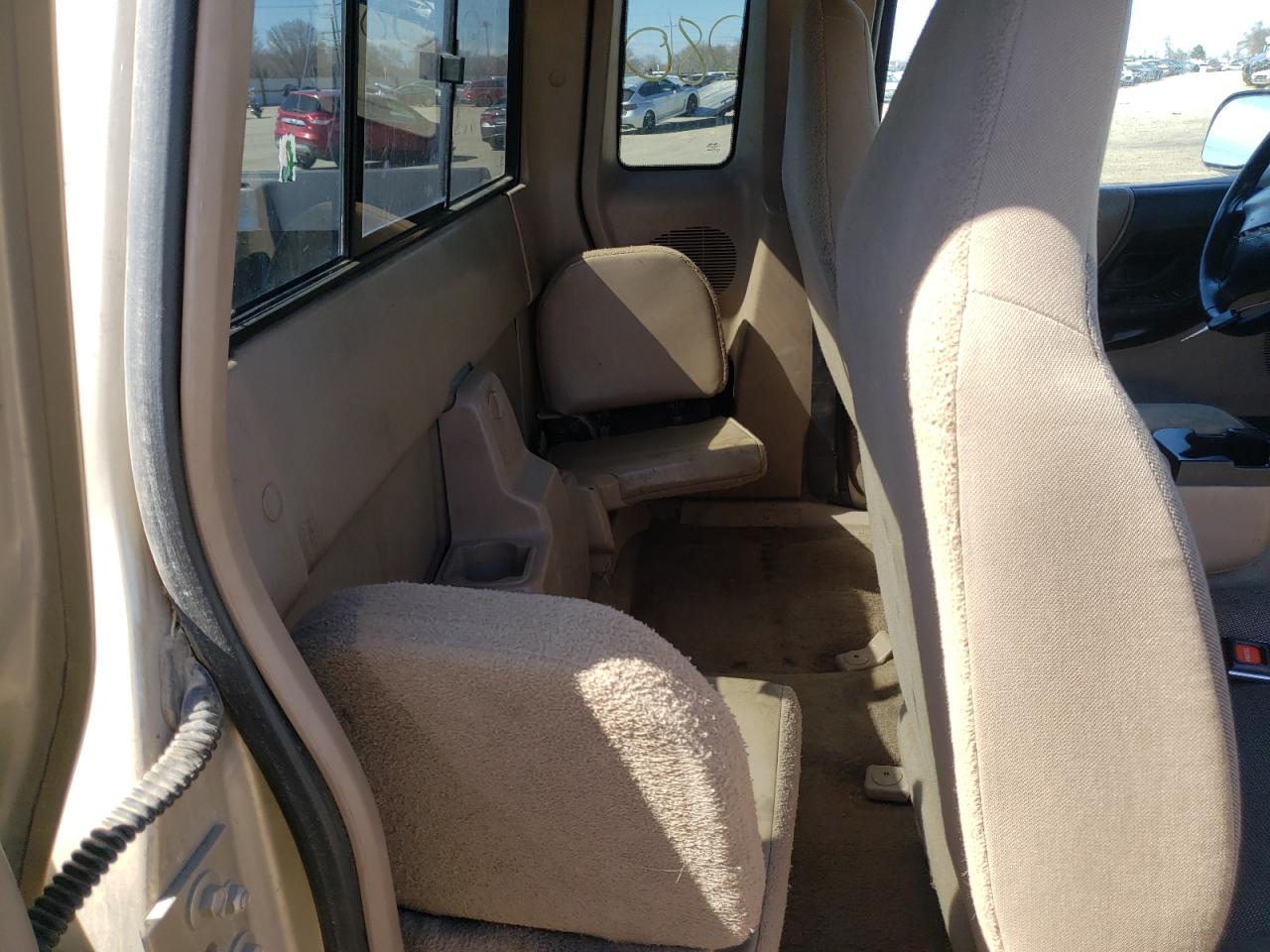 Photo 6 from auction – 2002 FORD RANGER with VIN 1FTZR45E32PB24072