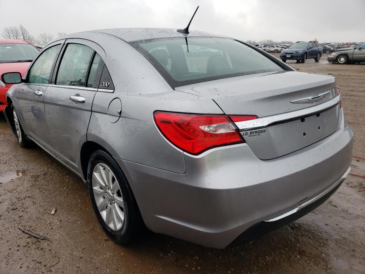 Photo 3 from auction – 2013 CHRYSLER 200 LIMITE with VIN 1C3CCBCG6DN578917