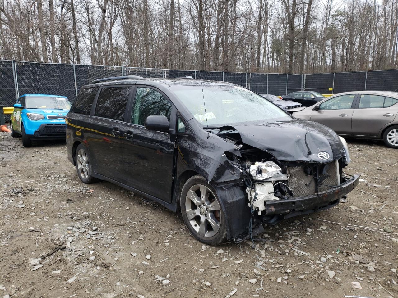 TOYOTA SIENNA SPO 2011 with VIN 5TDXK3DC2BS033287 - Photo from auction