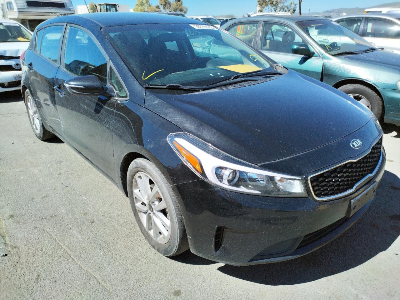 KIA FORTE LX 2017 with VIN KNAFK5A87H5693487 - Photo from auction