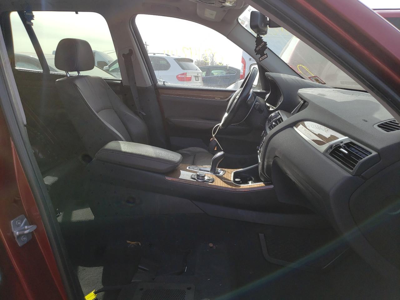 Photo 5 from auction – 2011 BMW X3 XDRIVE3 with VIN 5UXWX7C53BLT78500