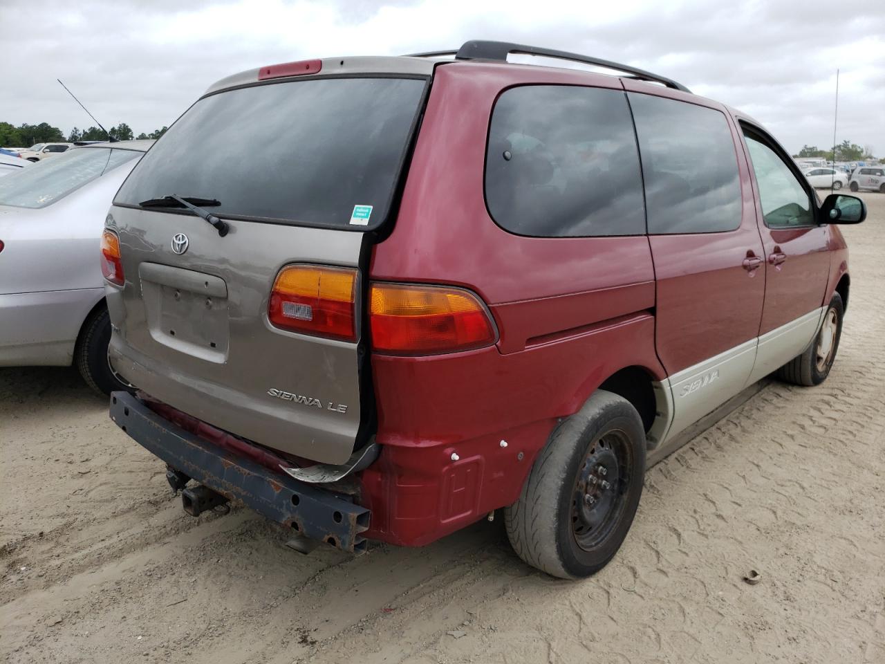 Photo 4 from auction – 1998 TOYOTA SIENNA LE with VIN 4T3ZF13C8WU043684