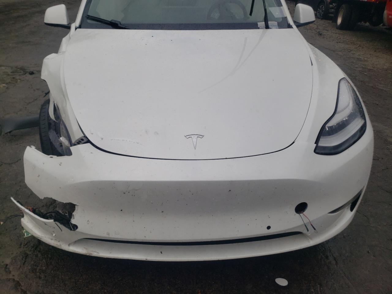 Photo 7 from auction – 2020 TESLA MODEL Y with VIN 5YJYGDEE6LF032595
