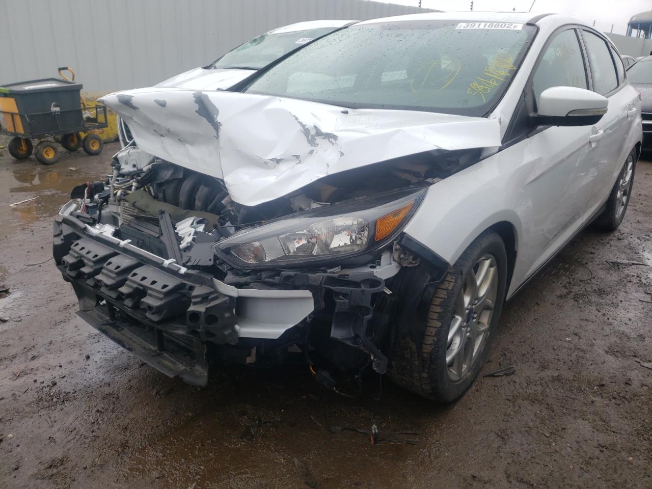 Photo 2 from auction – 2015 FORD FOCUS SE with VIN 1FADP3K24FL382916