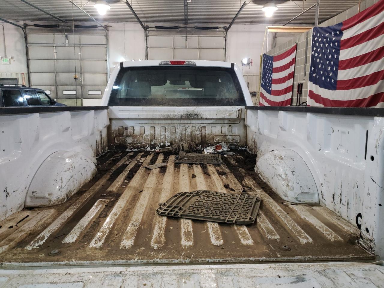 Photo 6 from auction – 2017 FORD F-150 with VIN 1FTMF1EF6HKC47820