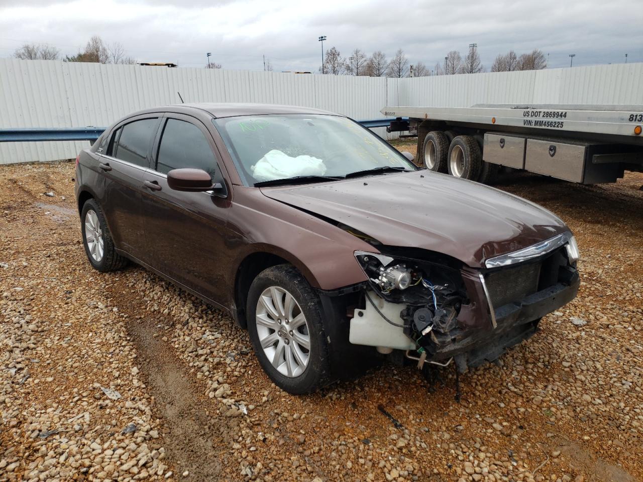 CHRYSLER 200 TOURIN 2013 with VIN 1C3CCBBB9DN575225 - Photo from auction