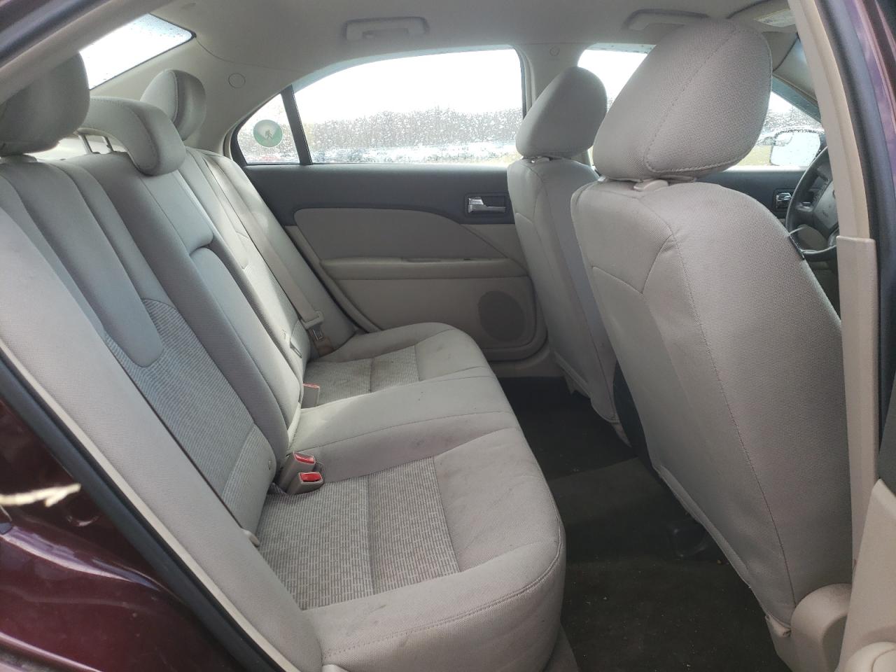 Photo 6 from auction – 2011 FORD FUSION S with VIN 3FAHP0GA2BR260471
