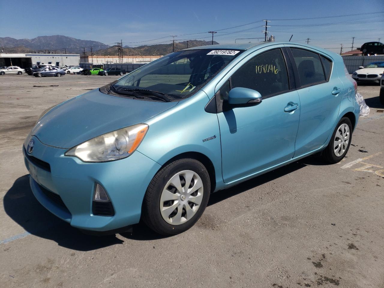 Photo 2 from auction – 2012 TOYOTA PRIUS C with VIN JTDKDTB32C1007830