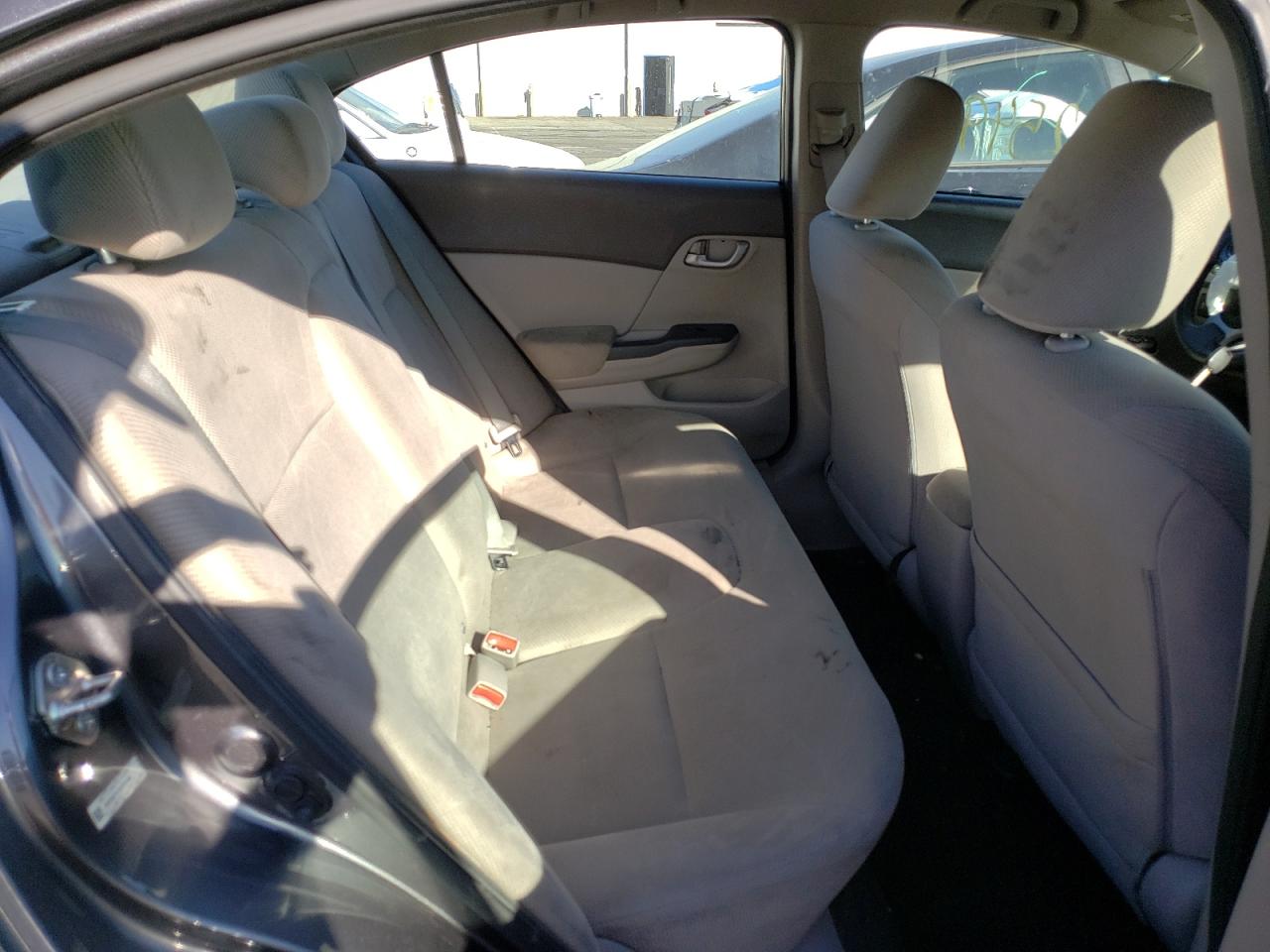 Photo 6 from auction – 2012 HONDA CIVIC LX with VIN 19XFB2F51CE370100