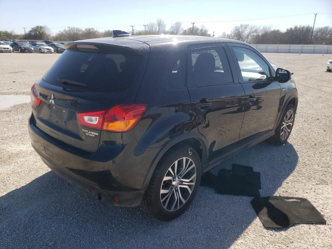 Photo 4 from auction – 2017 MITSUBISHI OUTLANDER with VIN JA4AP3AU6HZ025800