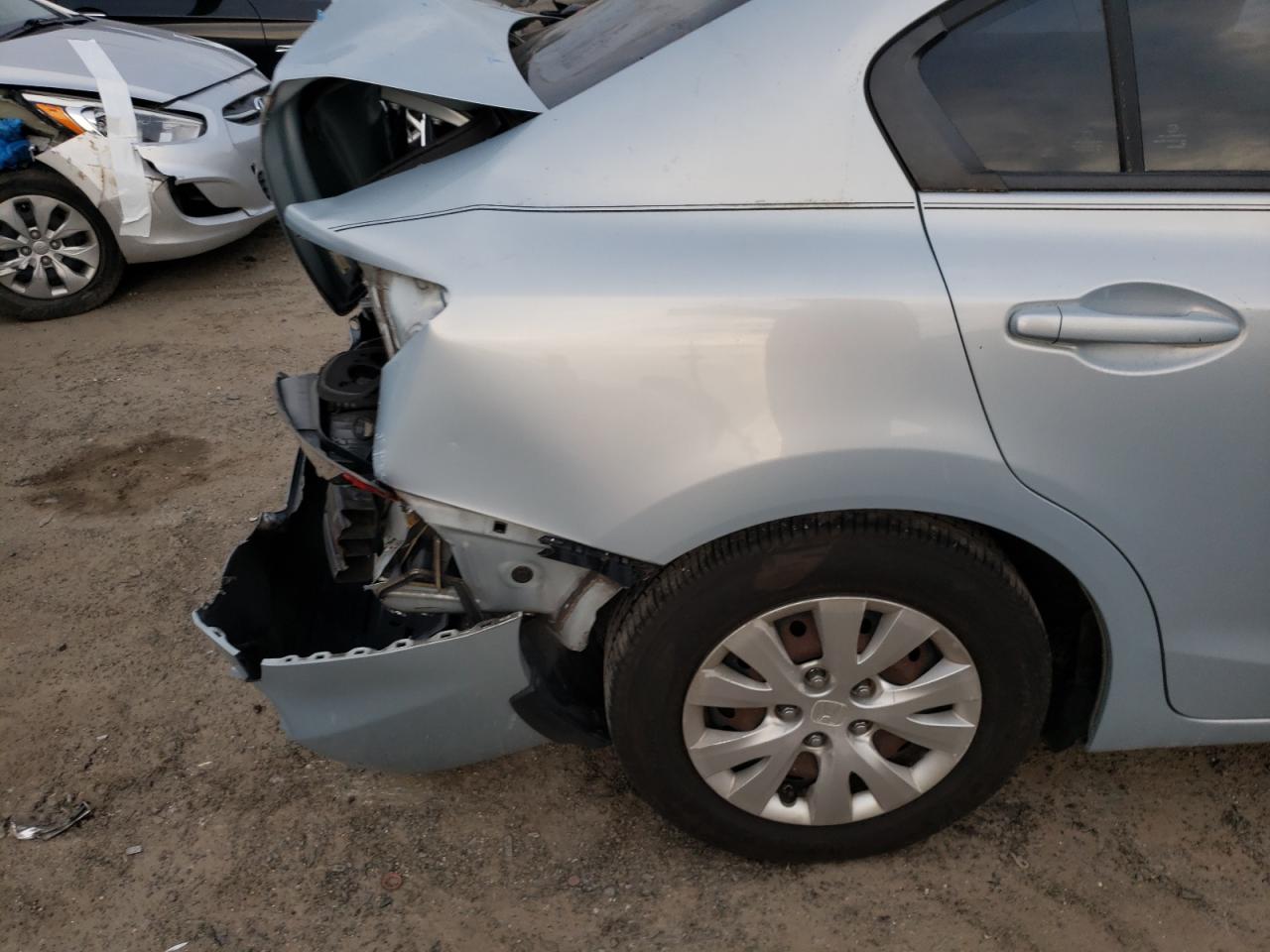 Photo 9 from auction – 2012 HONDA CIVIC LX with VIN 19XFB2F52CE015954