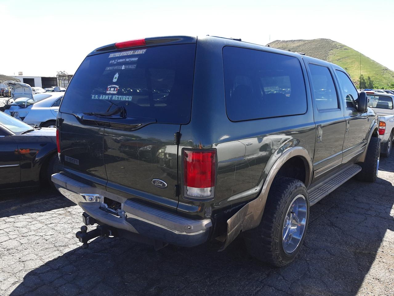 Photo 4 from auction – 2000 FORD EXCURSION with VIN 1FMNU43SXYEB85778