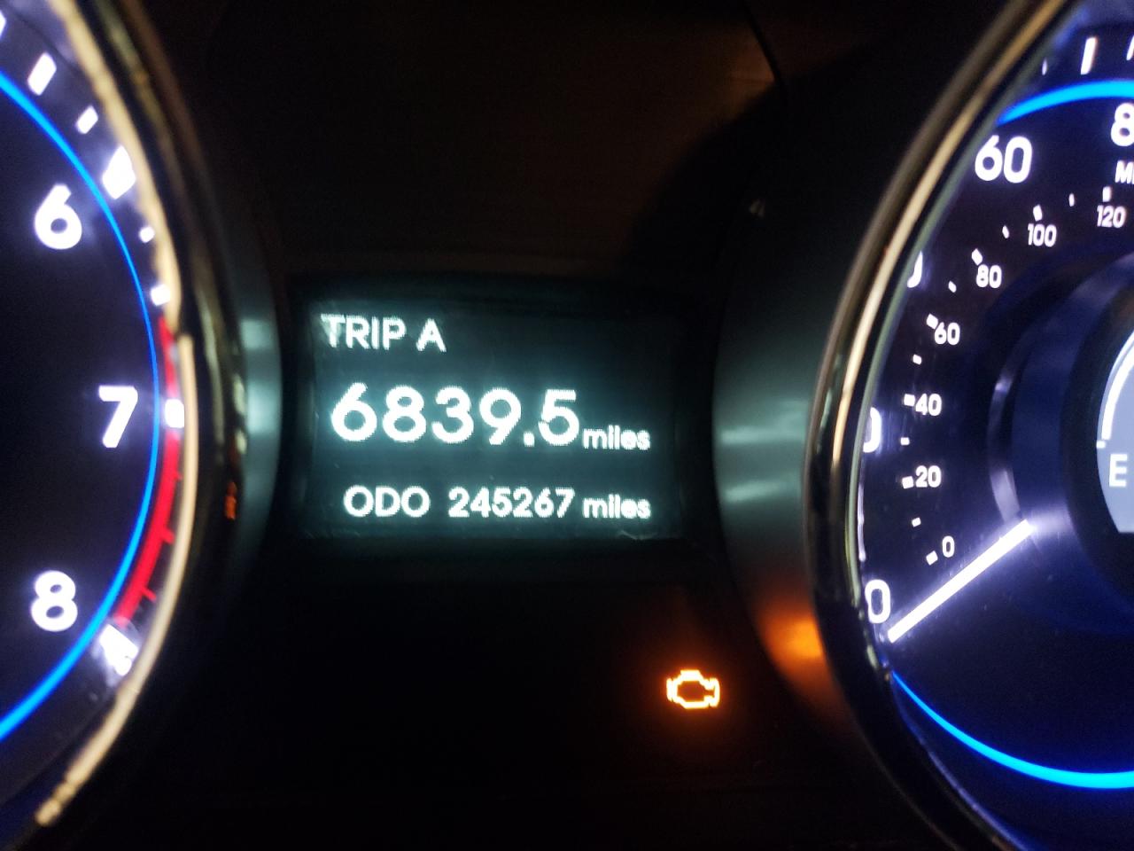 Photo 8 from auction – 2013 HYUNDAI SONATA SE with VIN 5NPEC4AC2DH606759