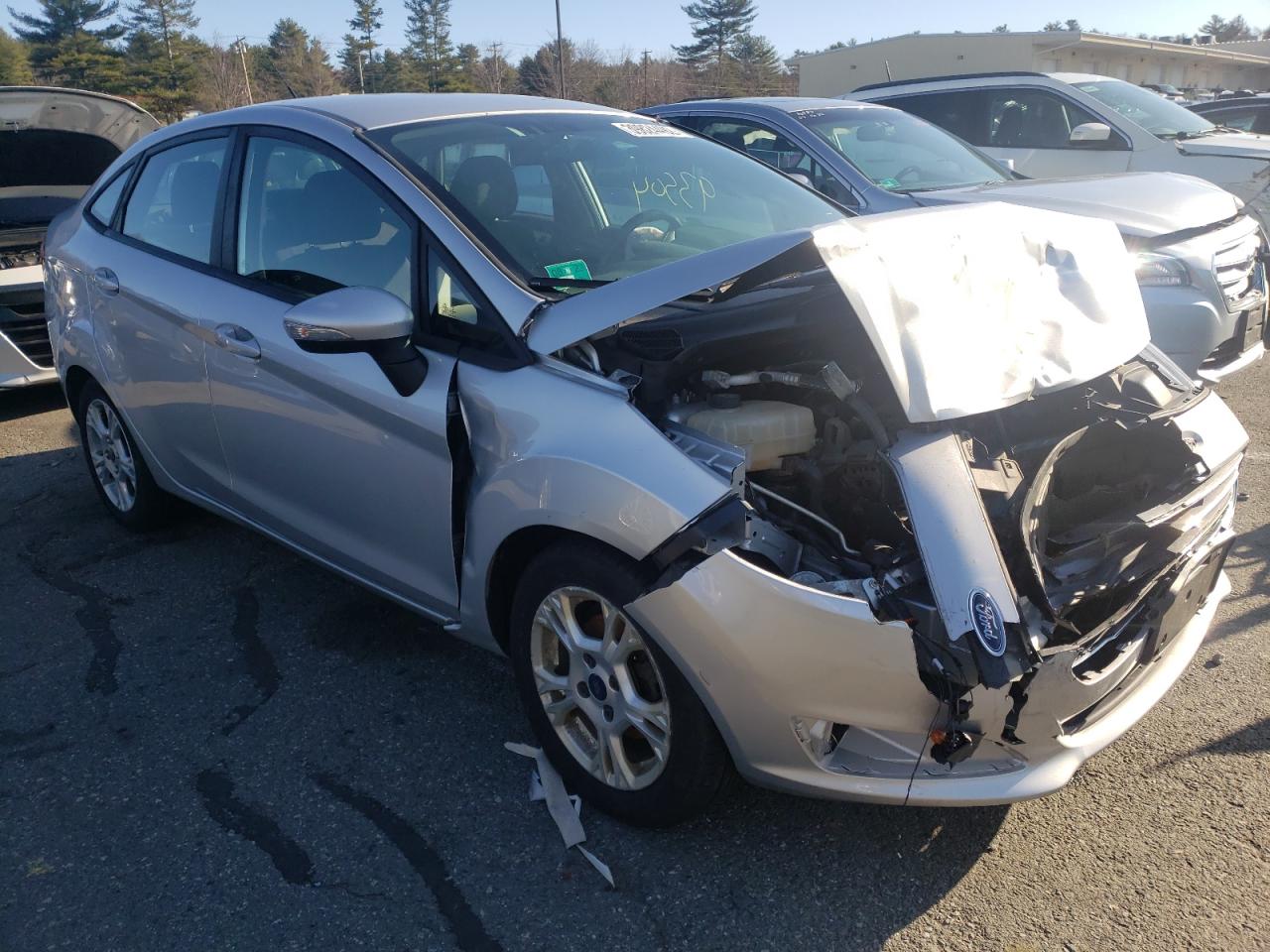 FORD FIESTA SE 2014 with VIN 3FADP4BJ0EM165230 - Photo from auction