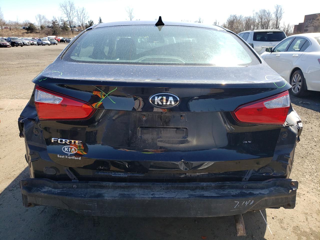 Photo 9 from auction – 2016 KIA FORTE LX with VIN KNAFX4A60G5497545