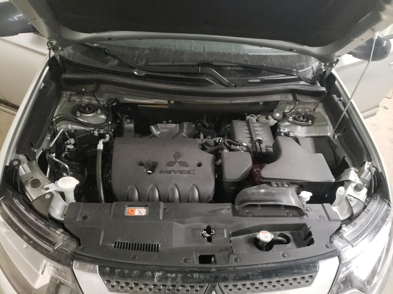Photo 7 from auction – 2020 MITSUBISHI OUTLANDER with VIN JA4AZ3A37LZ048254