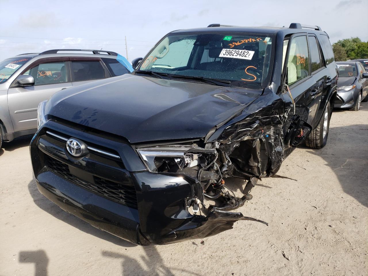 Photo 2 from auction – 2021 TOYOTA 4RUNNER SR with VIN JTEFU5JR8M5232648