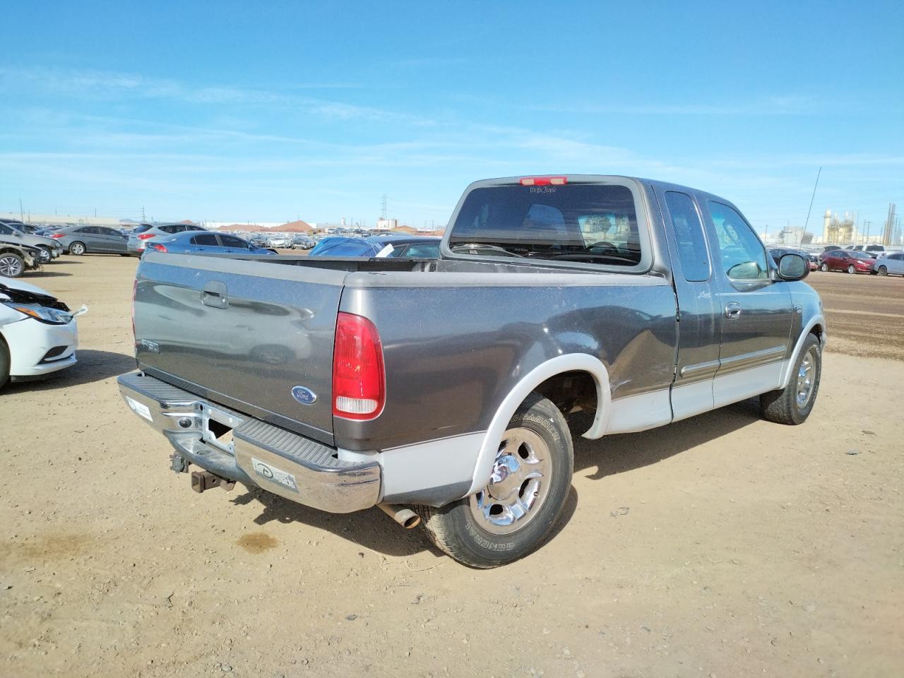Photo 4 from auction – 2003 FORD F150 with VIN 1FTRX17L43NA65496