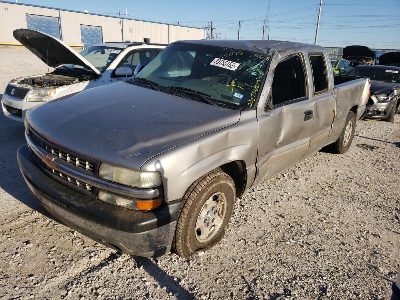 Photo 2 from auction – 2002 CHEVROLET SILVERADO with VIN 2GCEC19TX21245573