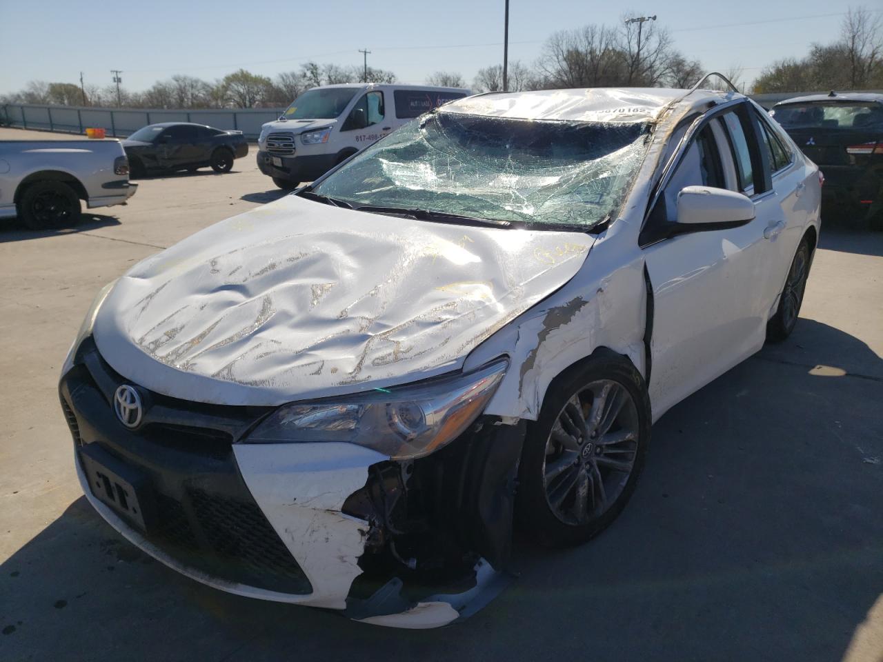 Photo 2 from auction – 2016 TOYOTA CAMRY with VIN 4T1BF1FK5GU590619