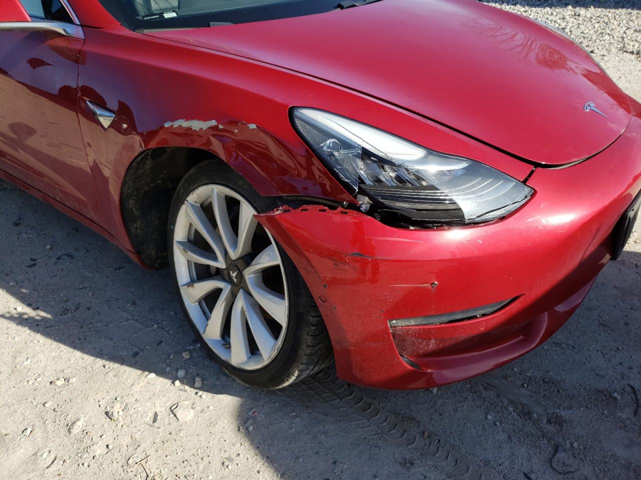 Photo 9 from auction – 2018 TESLA MODEL 3 with VIN 5YJ3E1EA9JF015458