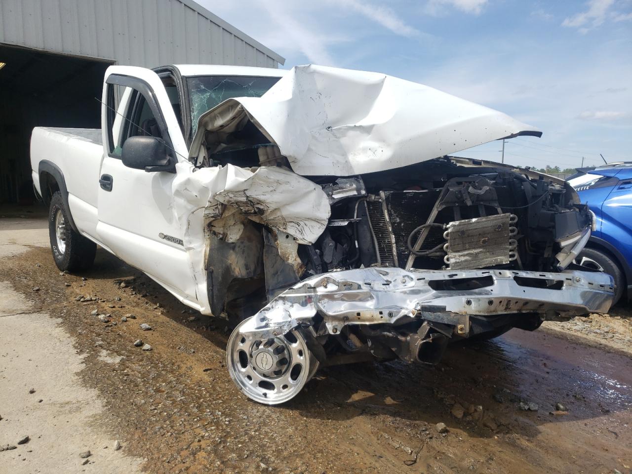 CHEVROLET SILVERADO 2006 with VIN 1GCHC24U16E137737 - Photo from auction