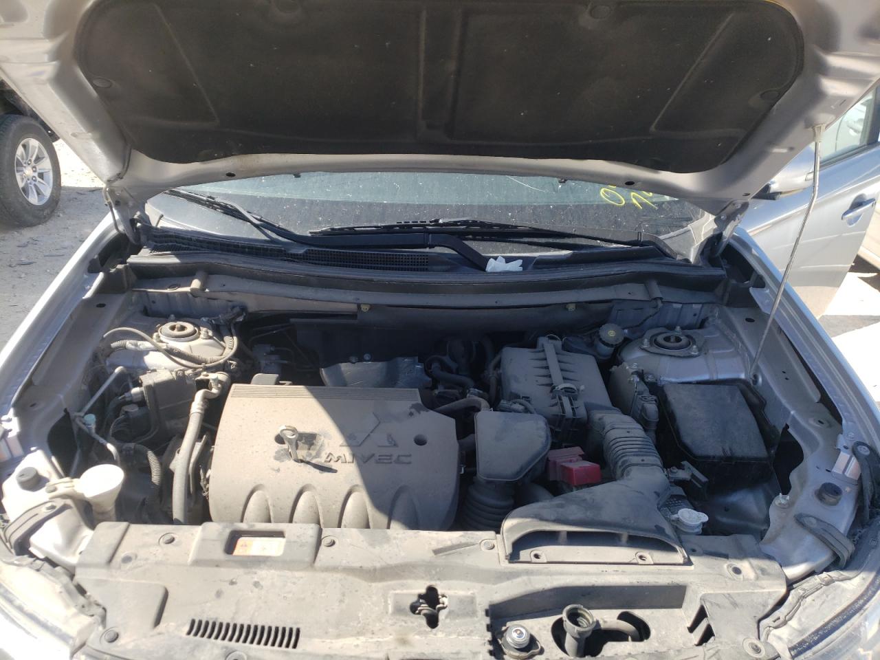 Photo 7 from auction – 2015 MITSUBISHI OUTLANDER with VIN JA4AD3A39FZ003724