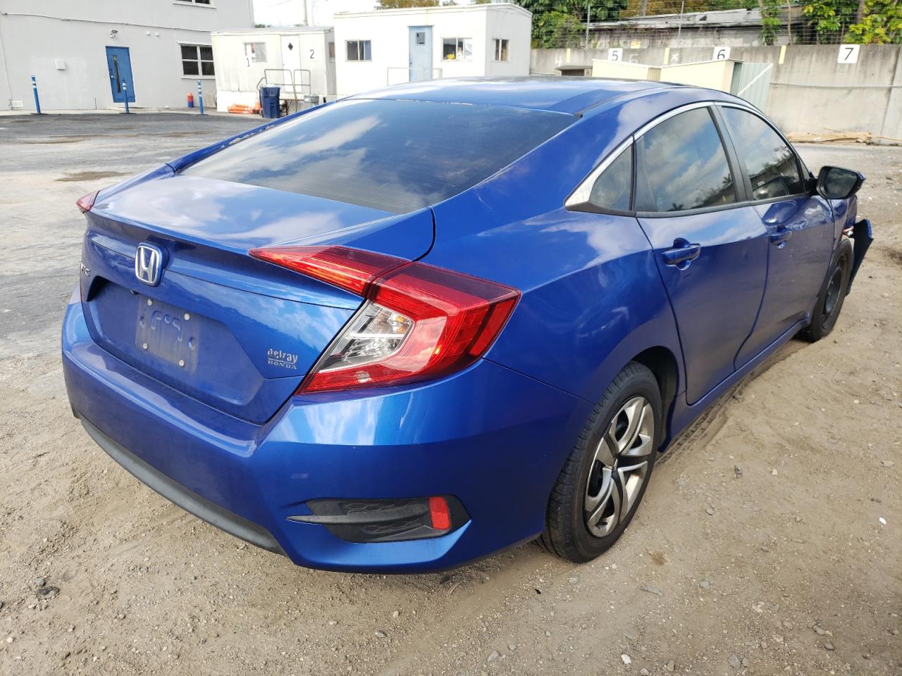 Photo 4 from auction – 2016 HONDA CIVIC LX with VIN 19XFC2F57GE010798