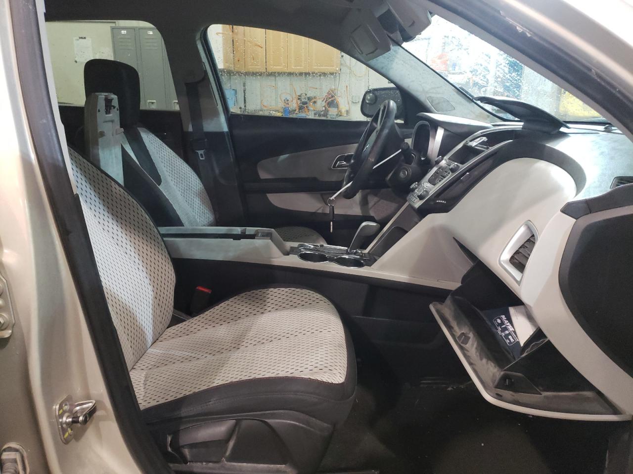 Photo 5 from auction – 2011 CHEVROLET EQUINOX LS with VIN 2GNALBEC9B1245159