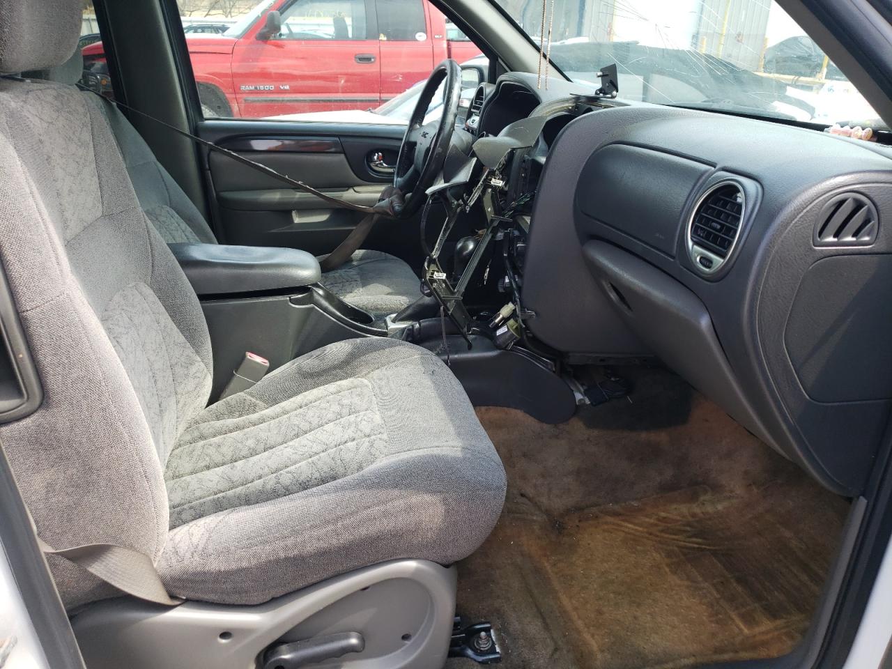 Photo 5 from auction – 2004 GMC ENVOY with VIN 1GKDT13S642355412