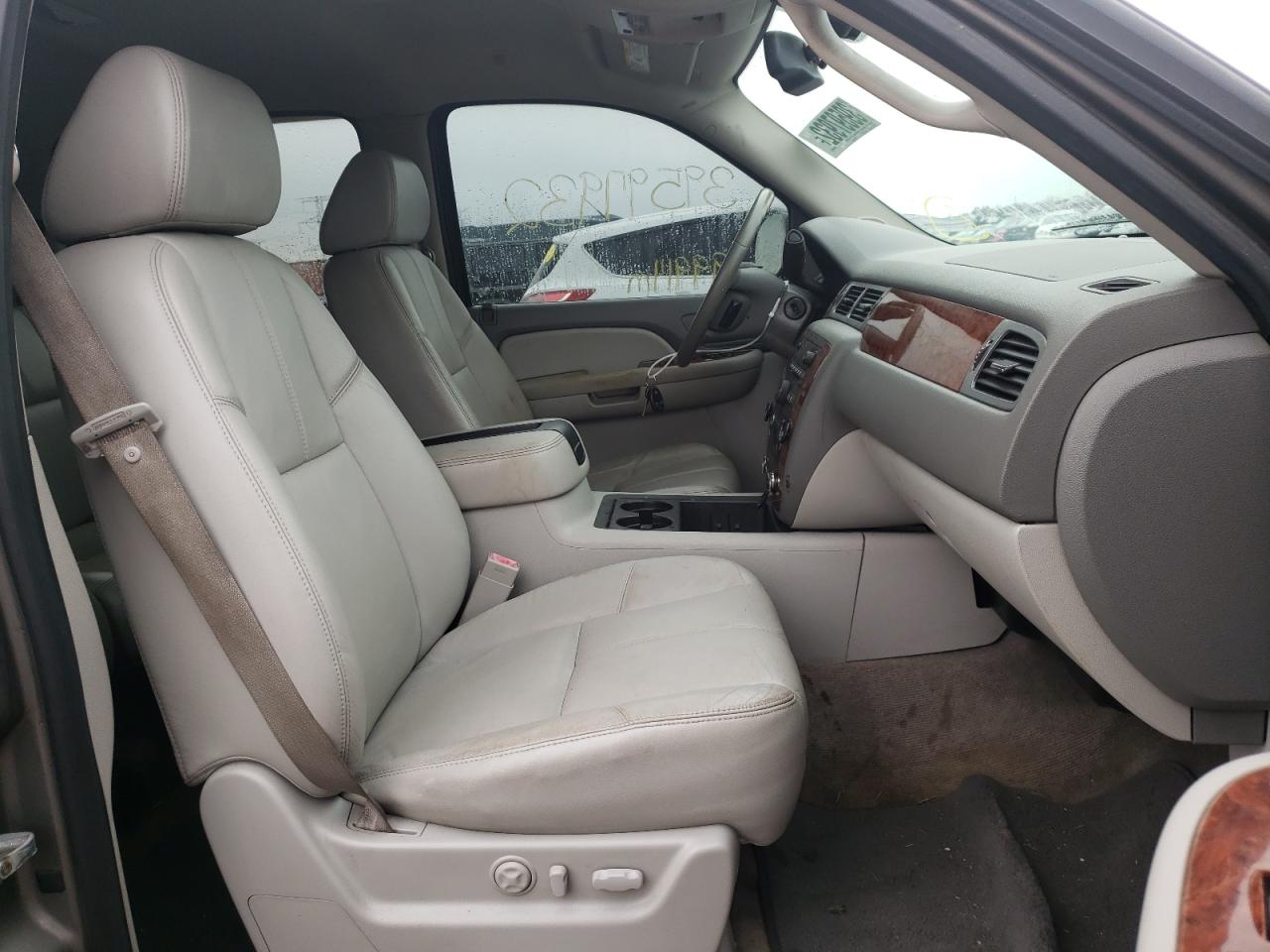 Photo 5 from auction – 2008 CHEVROLET AVALANCHE with VIN 3GNFK12358G307339