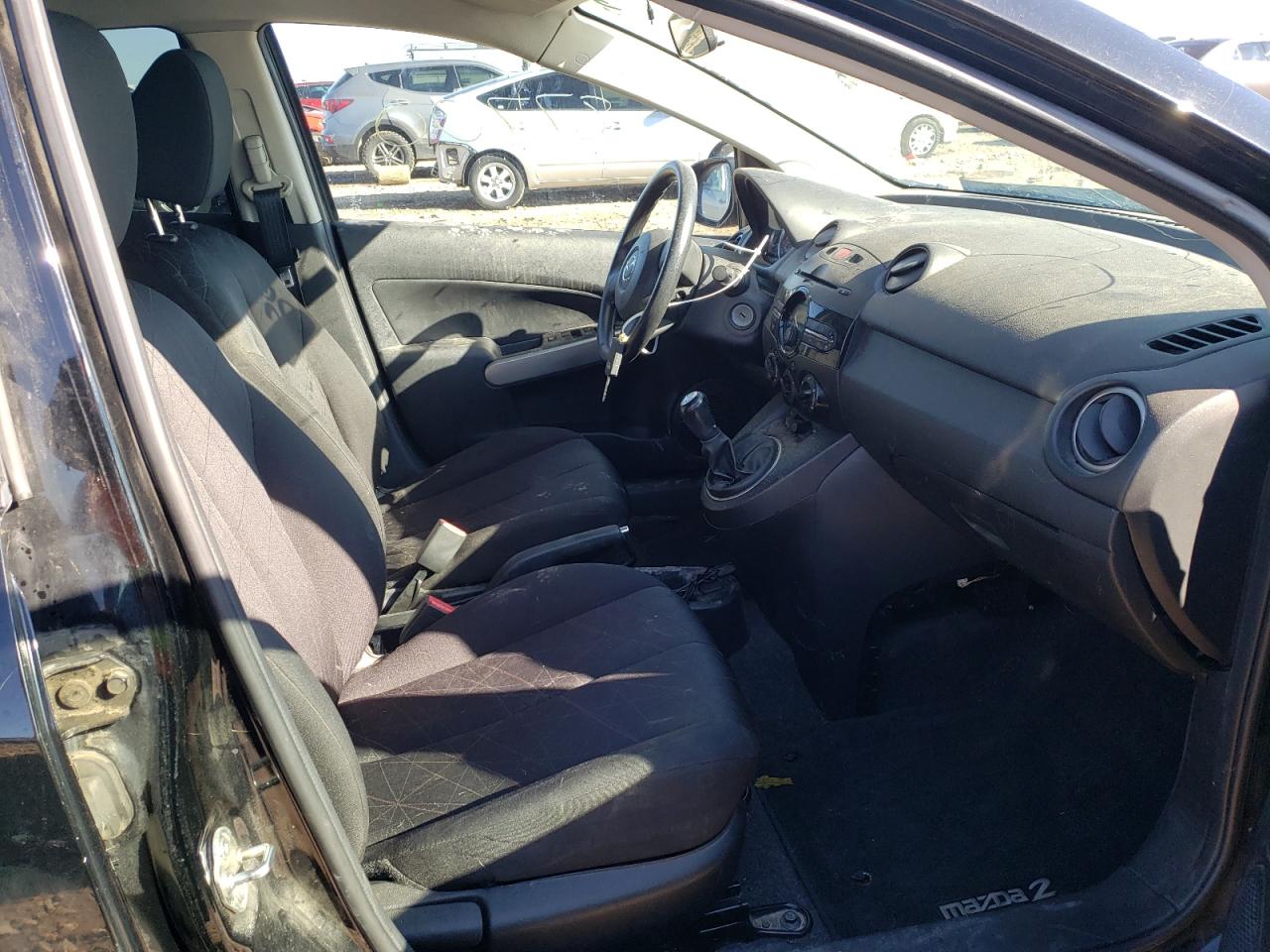 Photo 5 from auction – 2012 MAZDA MAZDA2 with VIN JM1DE1KZ7C0133590