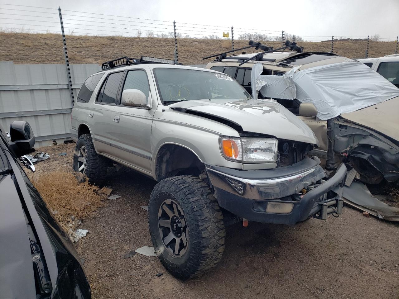 TOYOTA 4RUNNER SR 2001 with VIN JT3HN86R819051966 - Photo from auction
