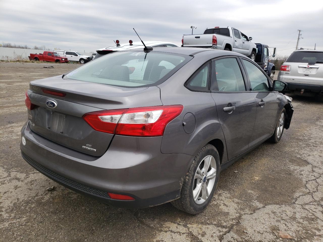 Photo 4 from auction – 2013 FORD FOCUS SE with VIN 1FADP3F28DL306445