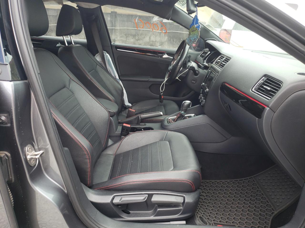 Photo 5 from auction – 2016 VOLKSWAGEN JETTA GLI with VIN 3VW4T7AJ7GM356362