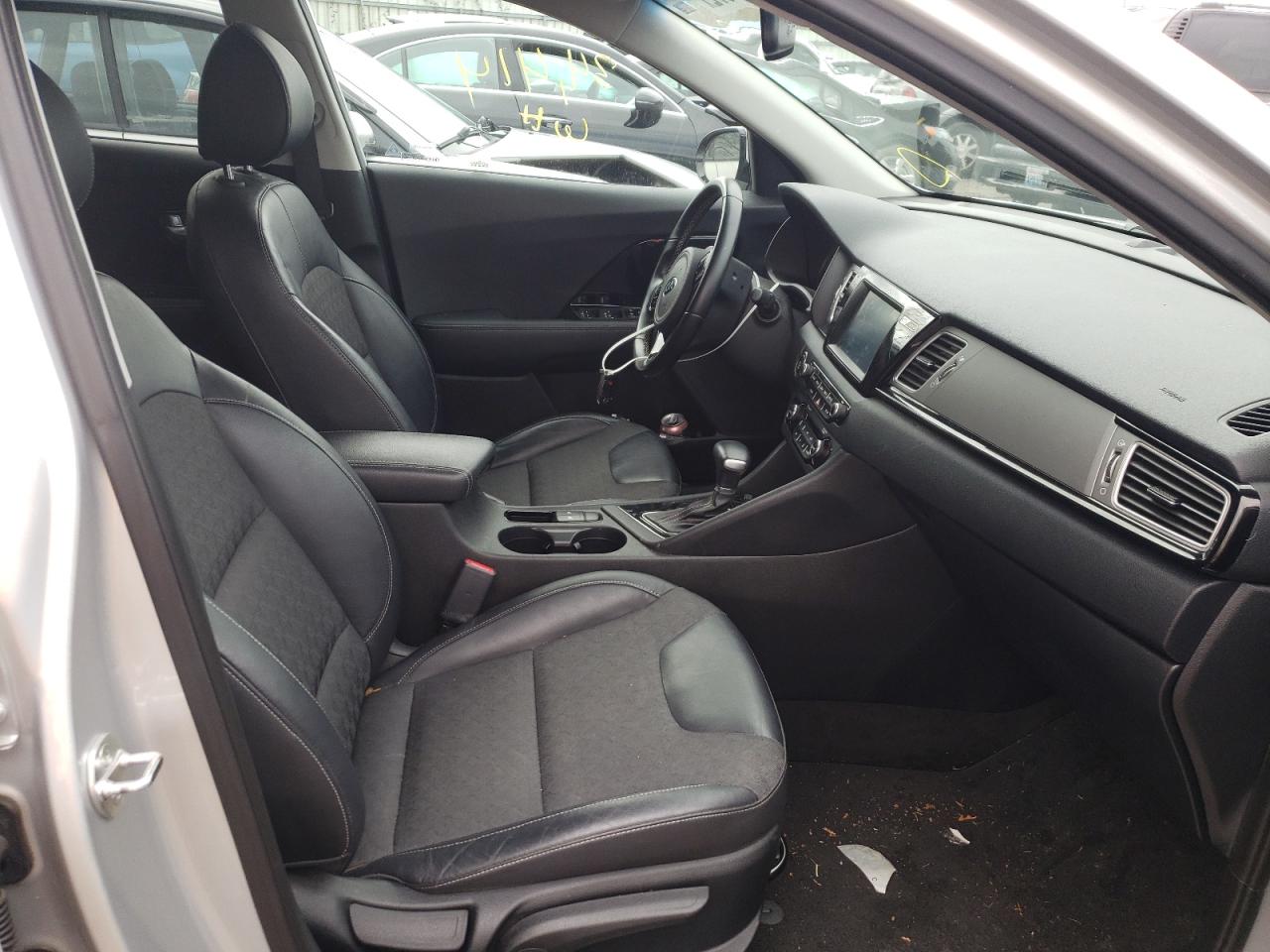 Photo 5 from auction – 2018 KIA NIRO EX with VIN KNDCC3LC9J5143318