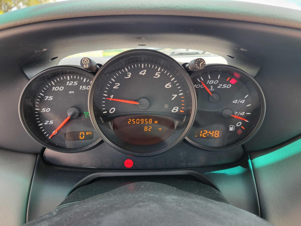 Photo 8 from auction – 2001 PORSCHE BOXSTER with VIN WP0CA29881U627487