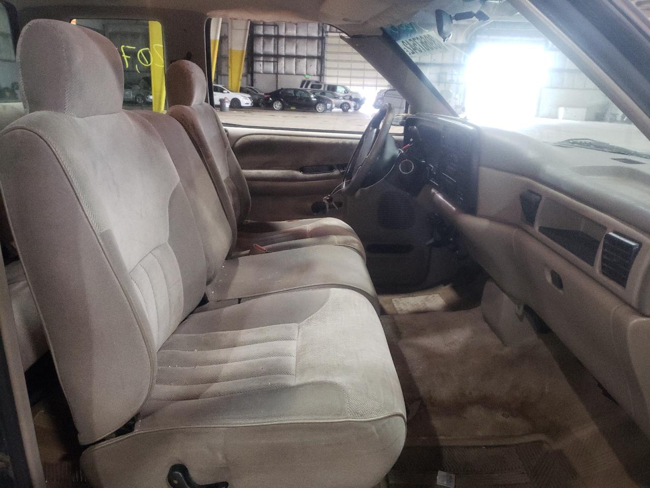 Photo 5 from auction – 1998 DODGE RAM 2500 with VIN 3B7KC23C4SM102483