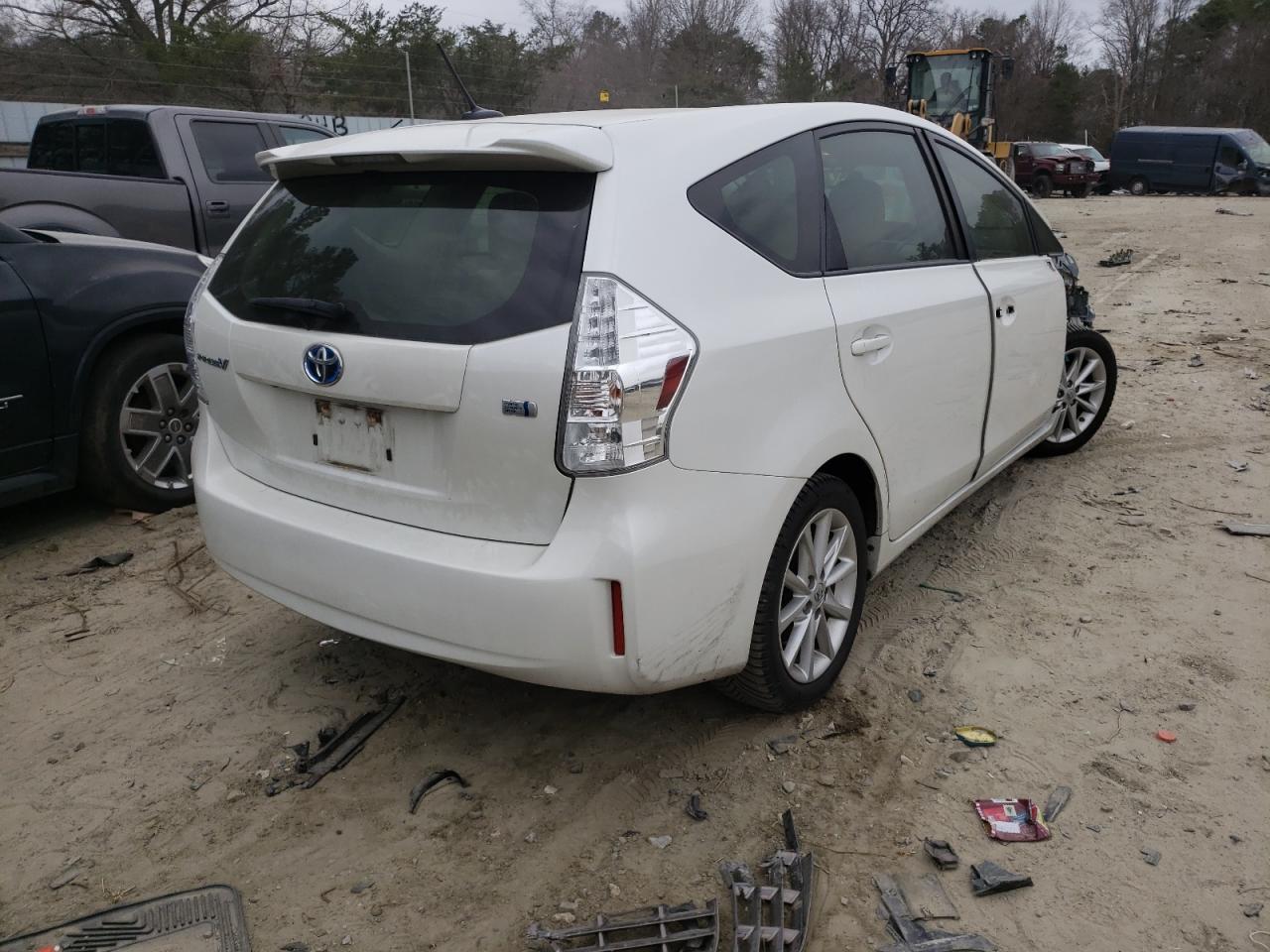 Photo 4 from auction – 2014 TOYOTA PRIUS V with VIN JTDZN3EU1EJ011225