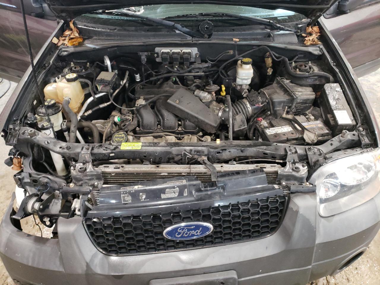 Photo 7 from auction – 2005 FORD ESCAPE XLT with VIN 1FMCU03145KC05401