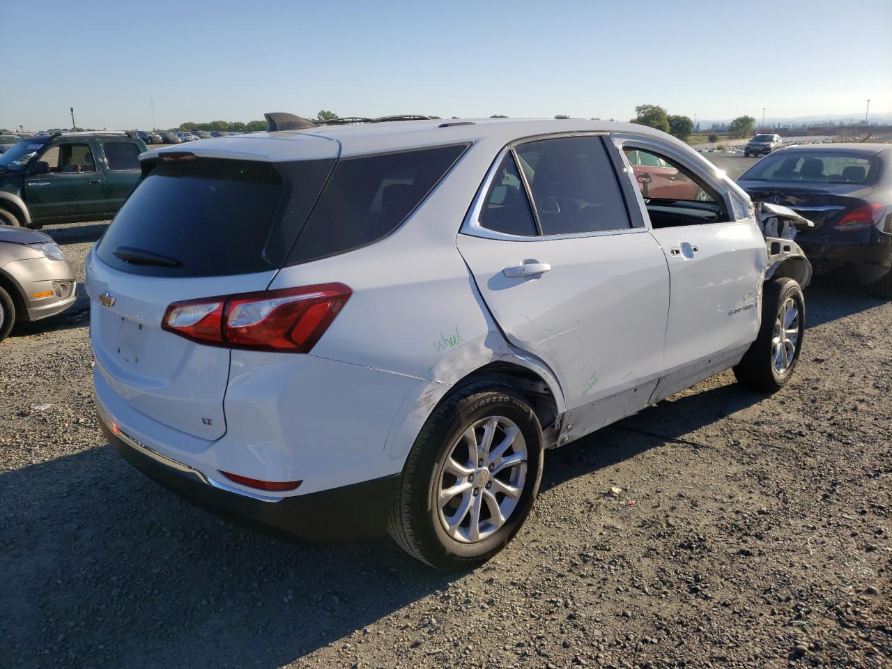 Photo 4 from auction – 2018 CHEVROLET EQUINOX LT with VIN 2GNAXJEV7J6267601