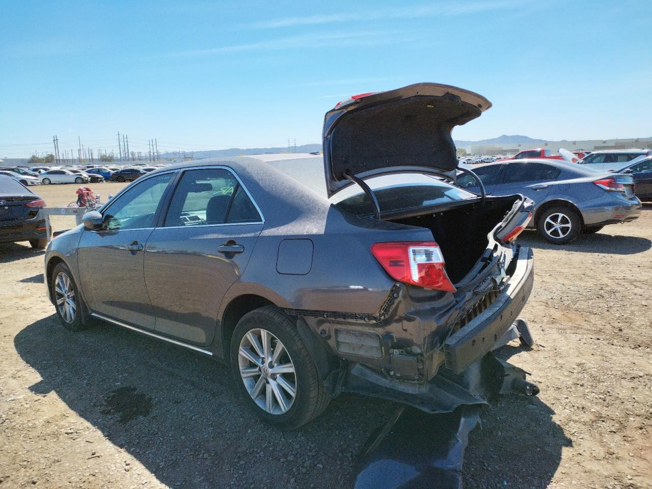 Photo 3 from auction – 2014 TOYOTA CAMRY L with VIN 4T1BF1FKXEU745176