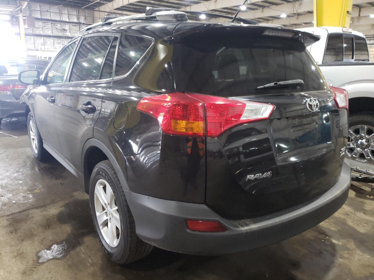 Photo 3 from auction – 2014 TOYOTA RAV4 XLE with VIN 2T3RFREV6EW129135